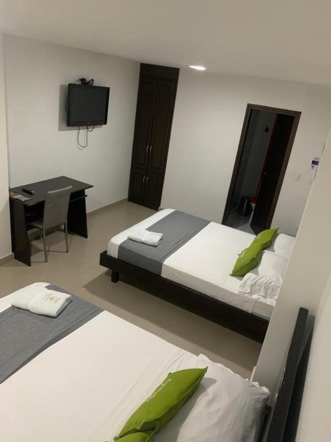 Hotel Castellon Plaza Pereira Kültér fotó